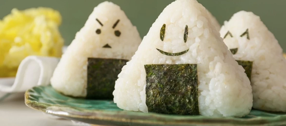 Uzak Doğu Mutfağından Lezzet: Onigiri Nasıl Yapılır? Orijinal Tarif ve Püf Noktaları