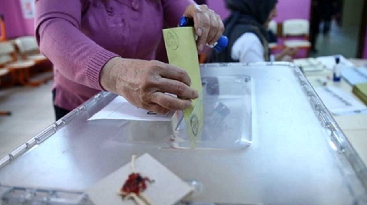 İstanbul'un 9 ilçesinde geçersiz oylar yeniden sayılacak