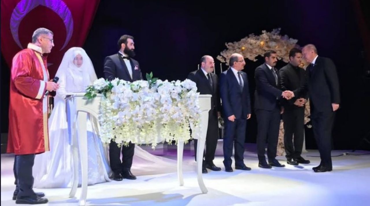 Cumhurbaşkanı Erdoğan ve Sinan Ateş ünlü oyuncunun nikah şahidi oldu