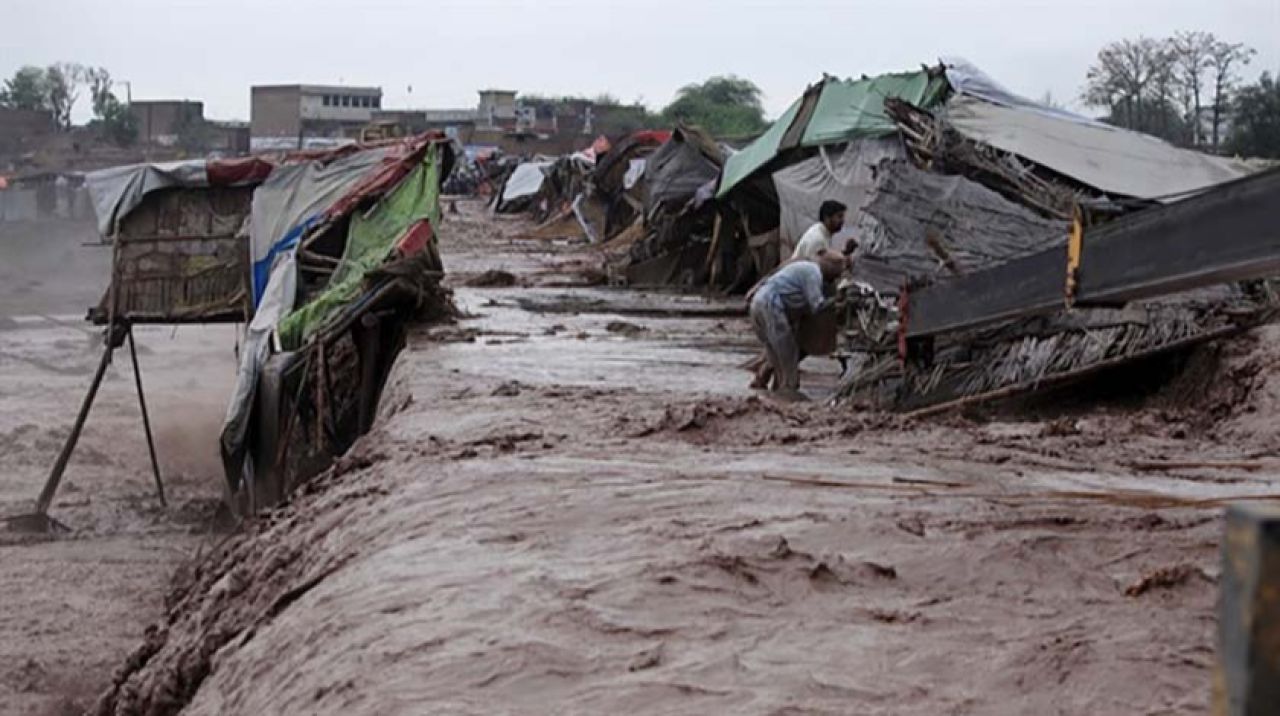 Pakistan'da sel felaketi