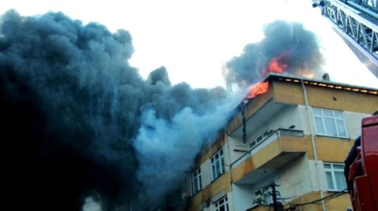 İstanbul'un göbeğinde korkutan yangın!