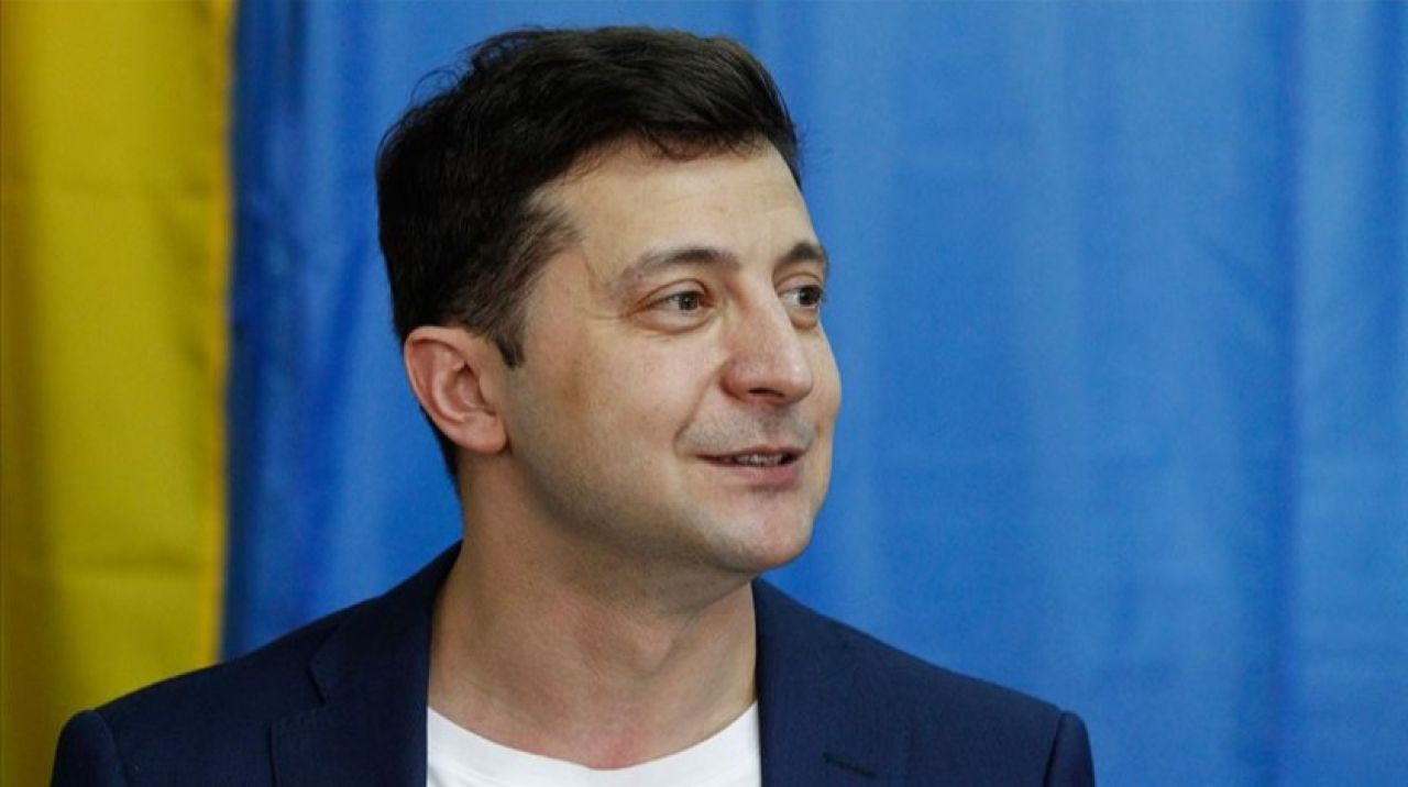 Ukrayna'da seçimin galibi komedyen Zelenskiy