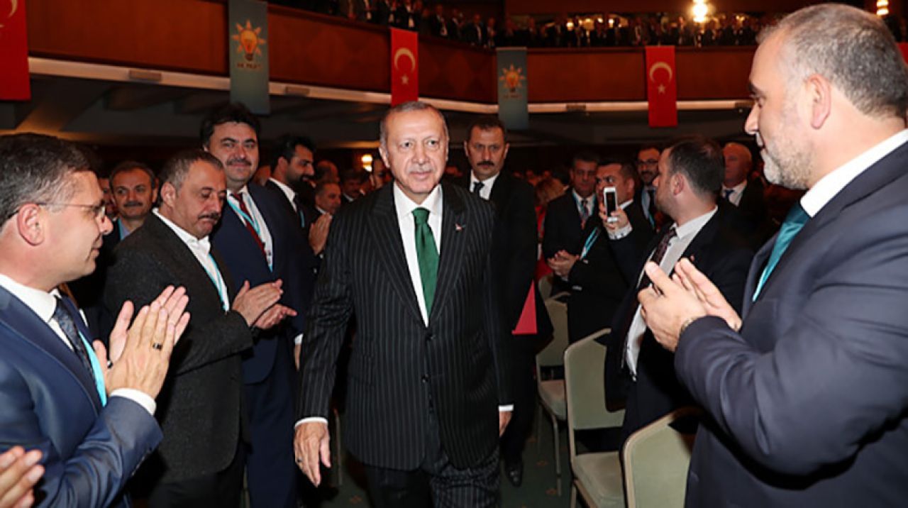 Cumhurbaşkanı Erdoğan'dan 5'er başkana ödül