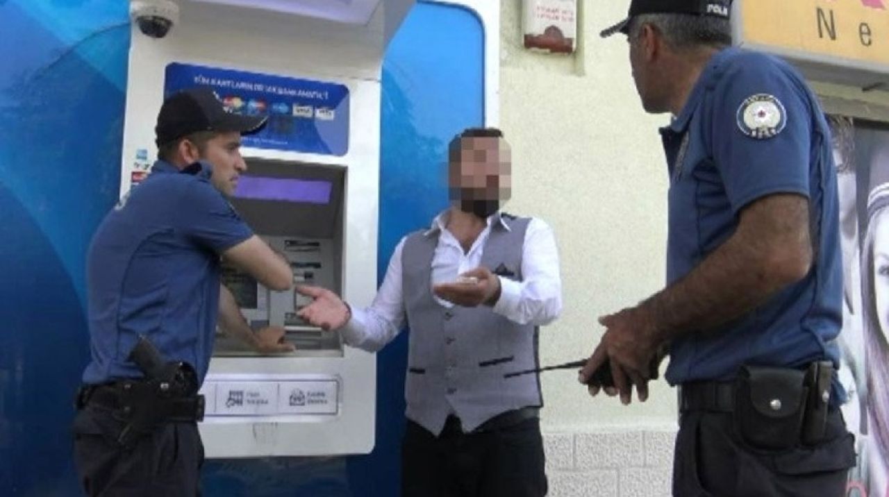 Kira parasını yutan ATM'ye bakın ne yaptı