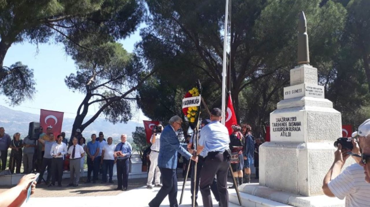 İzmir'de "ilk kurşun"un 100'üncü yılı dolayısıyla tören düzenlendi