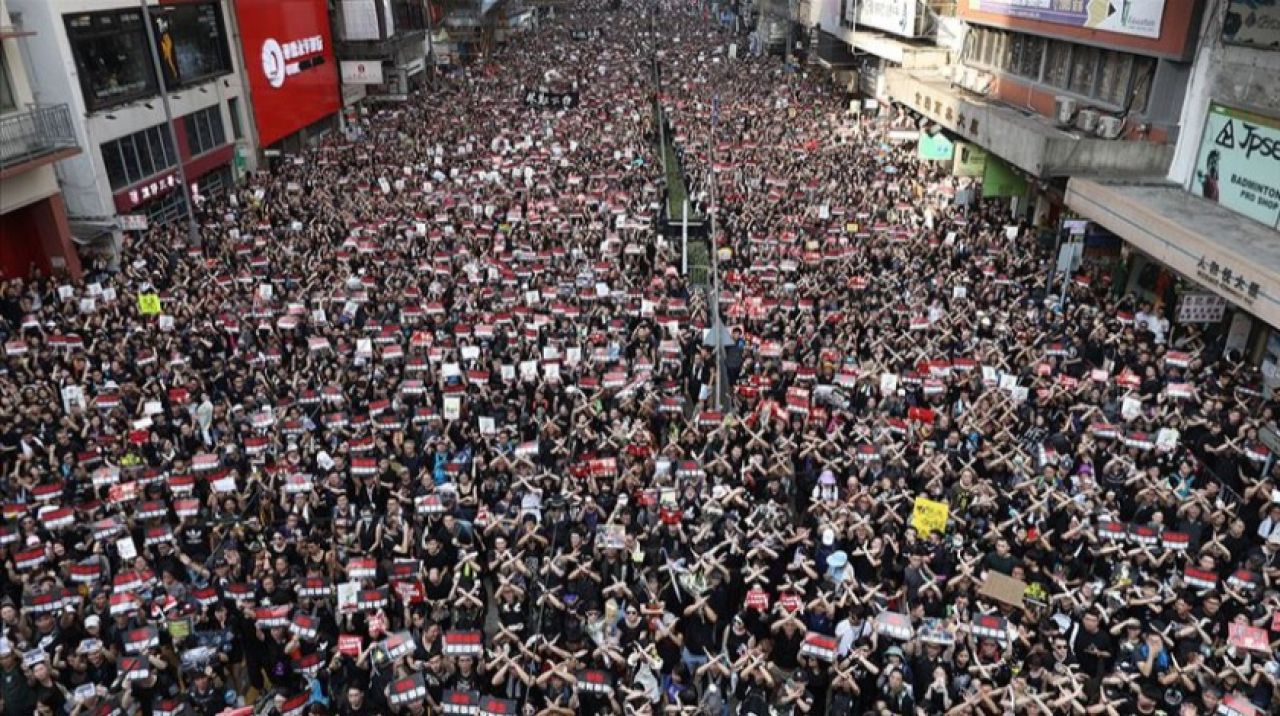 Hong Kong yönetiminden yasal düzenleme özrü