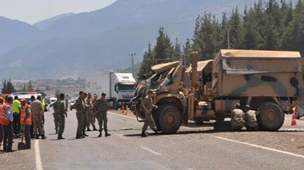 Gaziantep İslahiye'de Askeri Araç Devrildi: 2 Asker Yaralandı