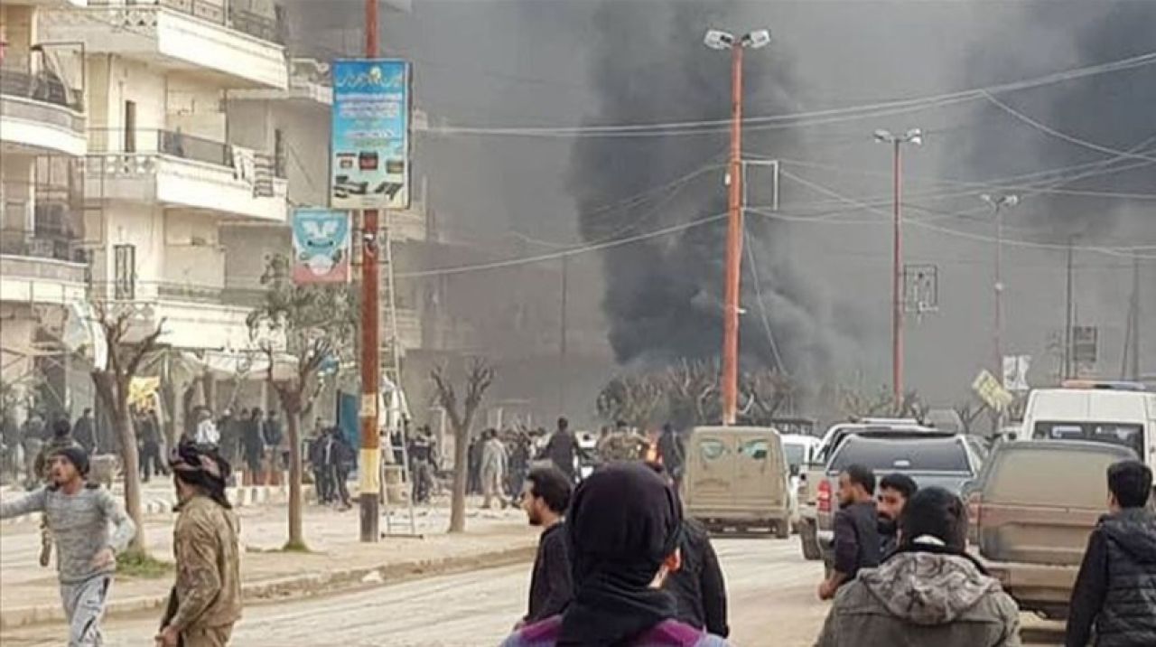 Afrin'de bombalı araç patladı! Ölenler var