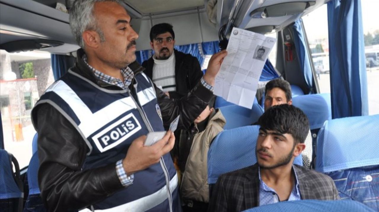 Suriyelilere 'yol izin belgesi' uyarısı