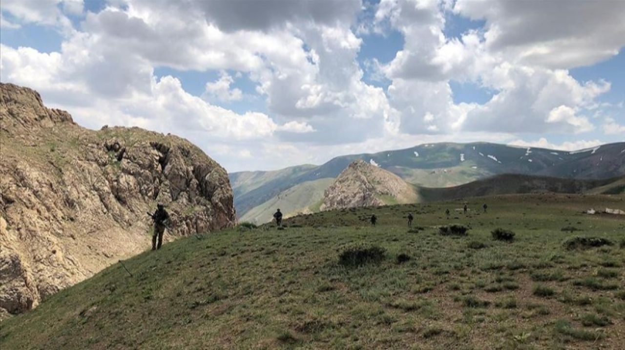 Hakkari'de bir askerimiz şehit oldu