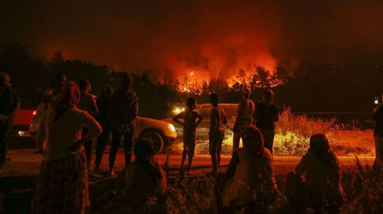 İzmir'deki yangın yangın kontrol altına alındı