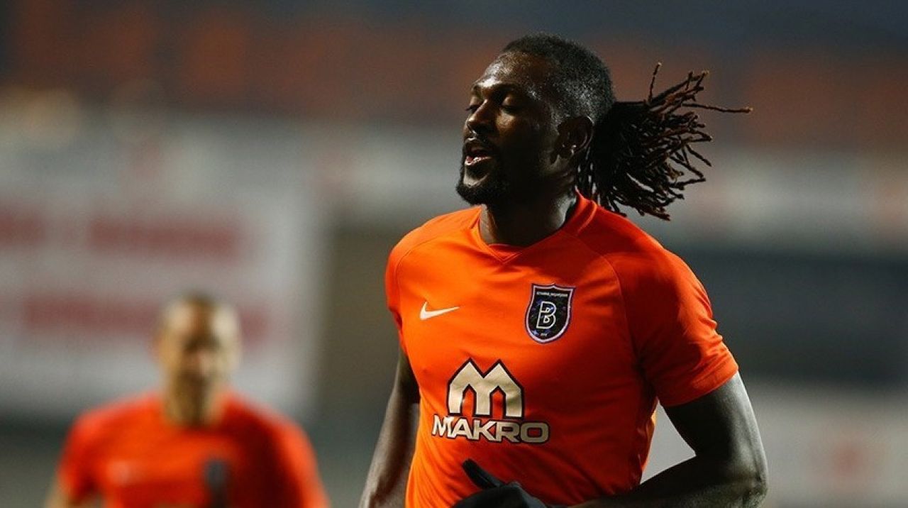 Adebayor Süper Lig'de kaldı! Başkan açıkladı