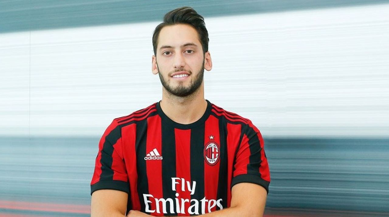 Çalhanoğlu duyurdu! Transfer mi oluyor?