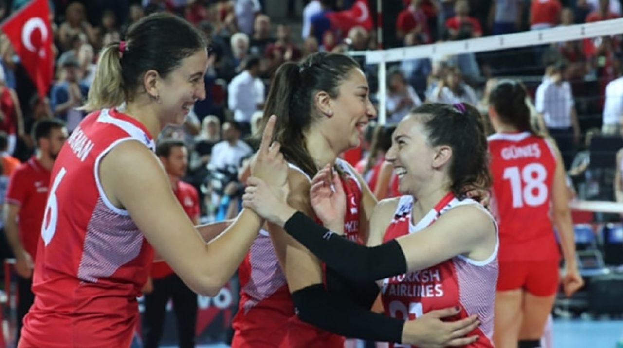 A Milli Kadın Voleybol Takımı çeyrek finalde!