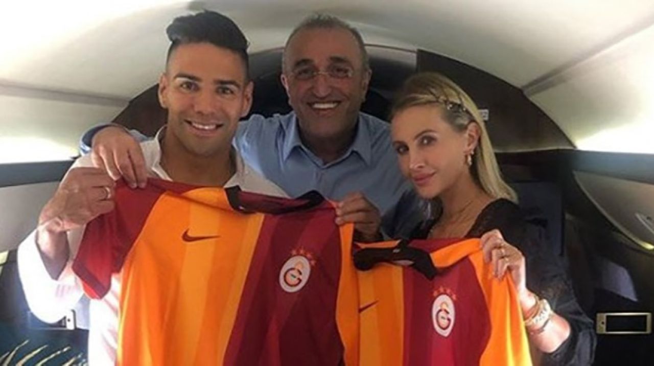 Falcao'dan Galatasaray formalı ilk poz!