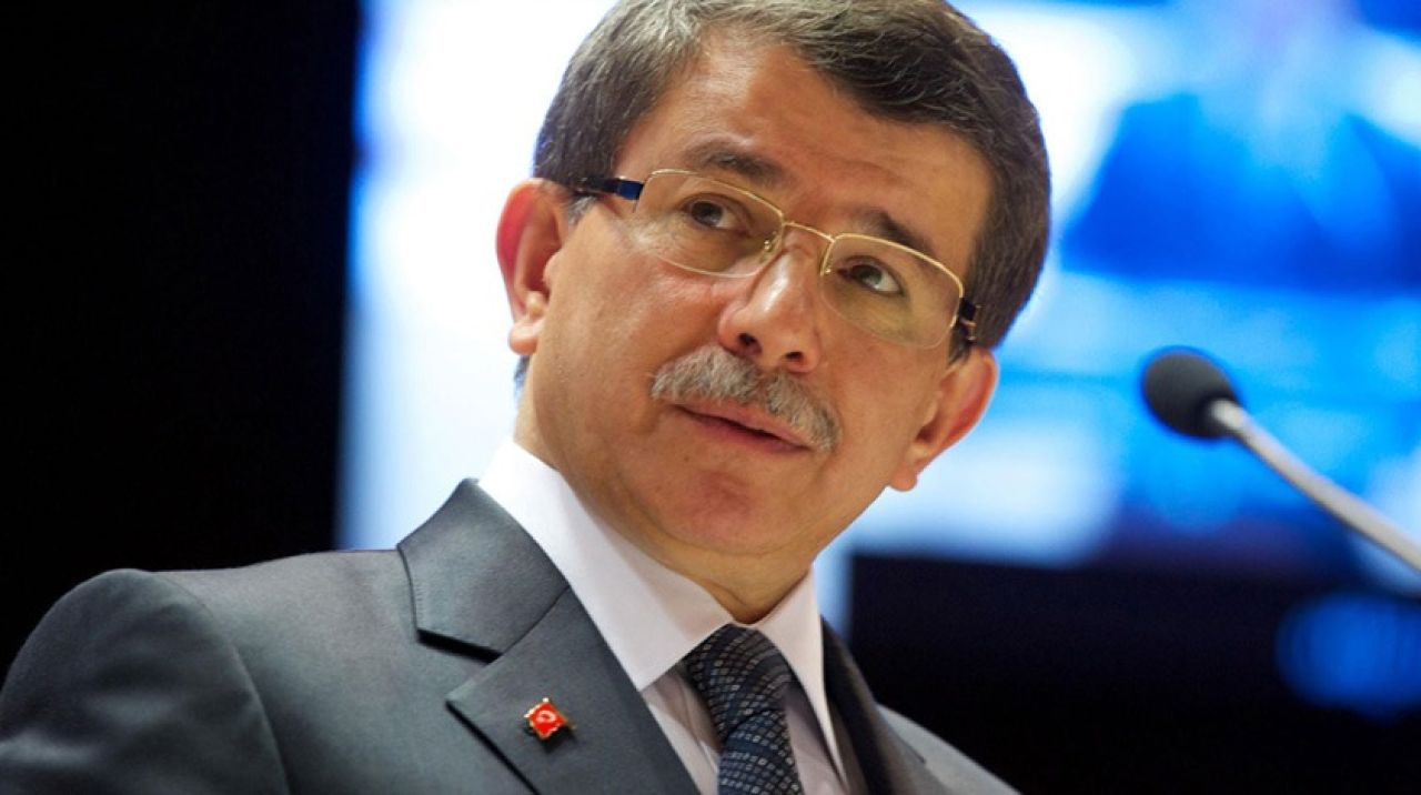 Davutoğlu ve 3 kişi için ihraç kararı