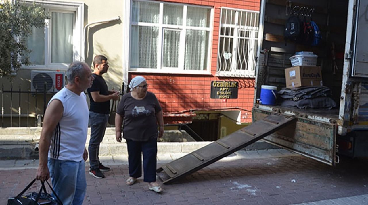 Avcılar'da mühürlenen binada tahliyeler sürüyor