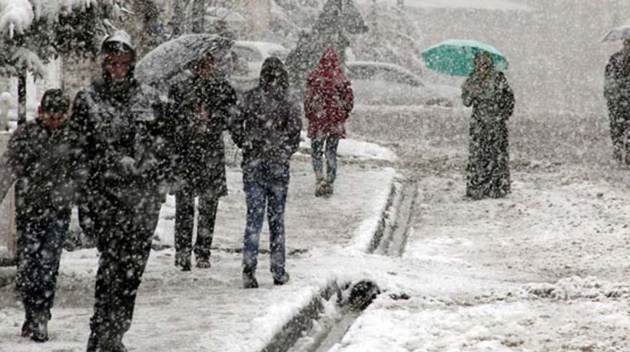 İstanbul Valisi uyardı: Zorunlu olmadıkça trafiğe çıkmayın