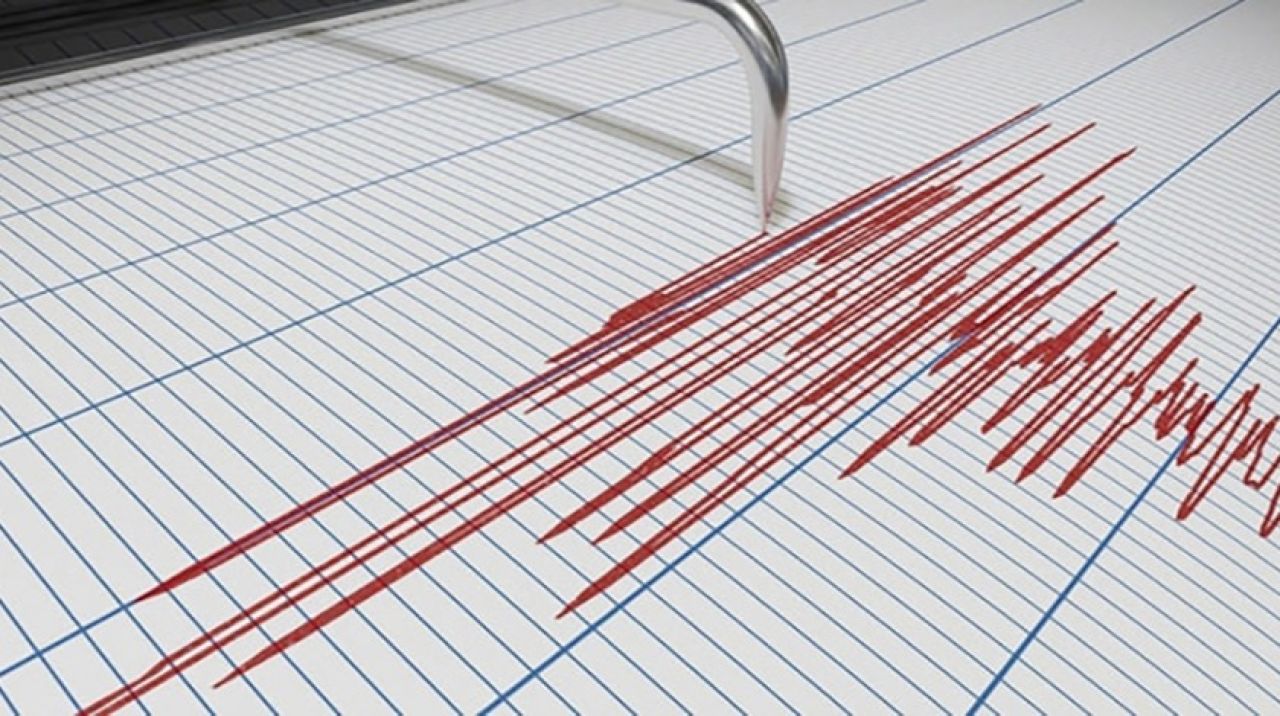 Ege'de korkutan deprem