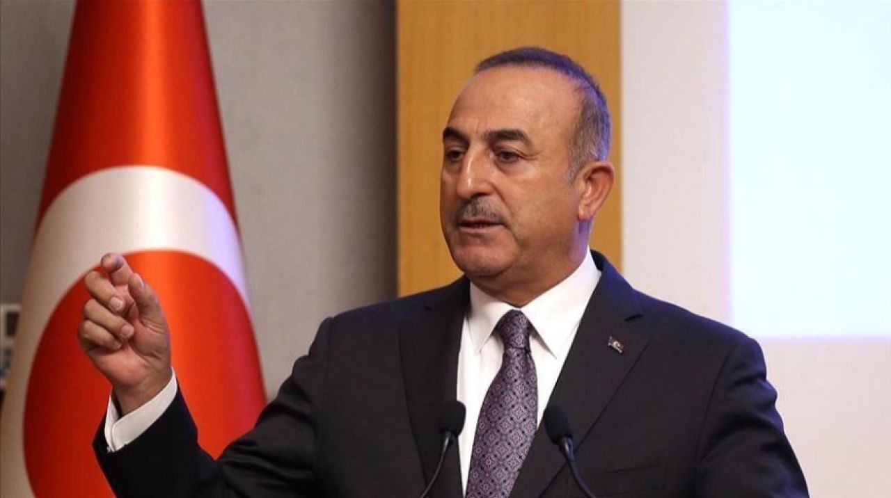 Çavuşoğlu'ndan Macron'a sert sözler! 'Haddini aşıyor'