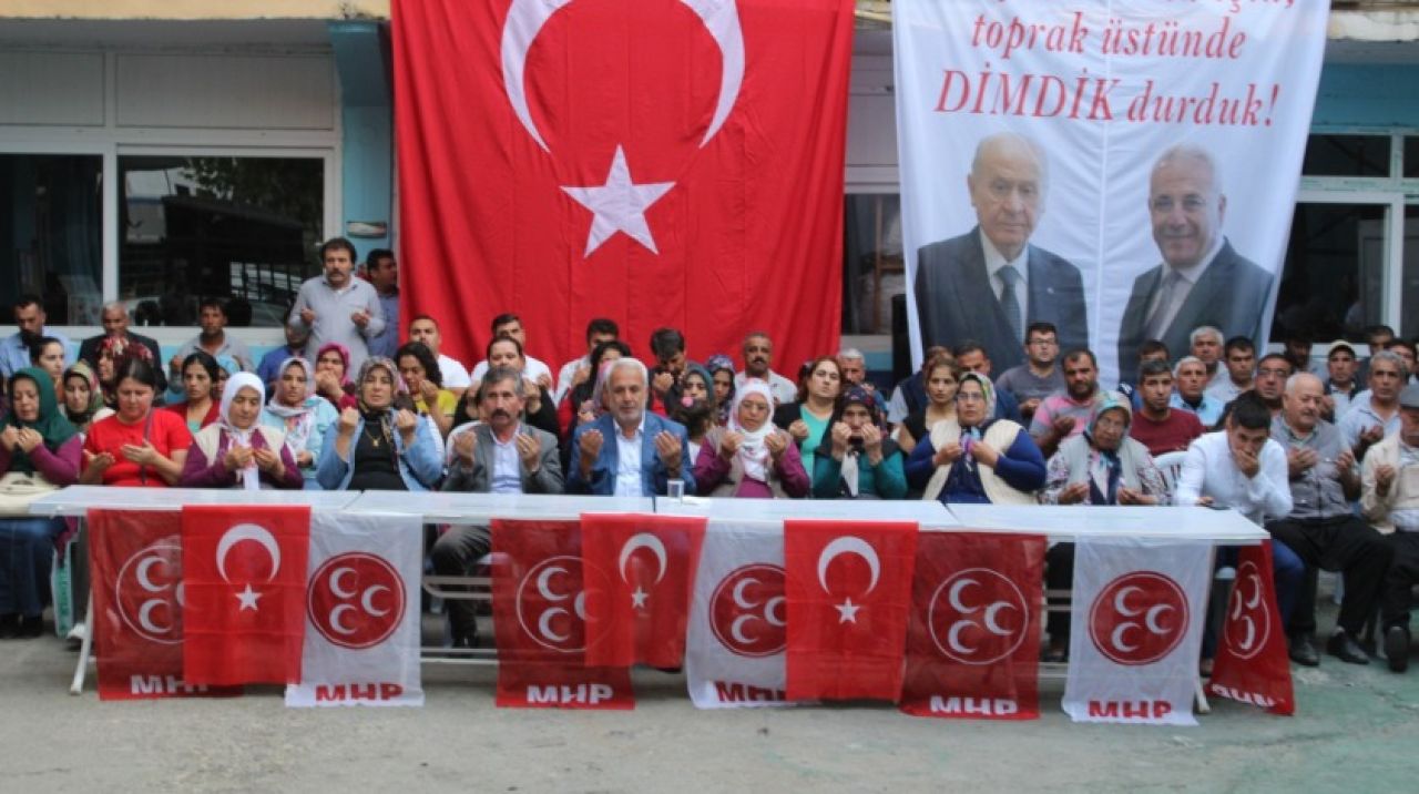 Feke’de çifte kurban kesildi, şükür duaları edildi