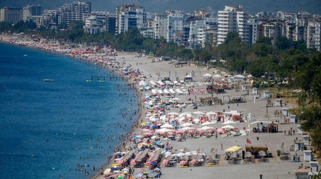 Antalya turizmde tüm yılların rekorunu kırdı