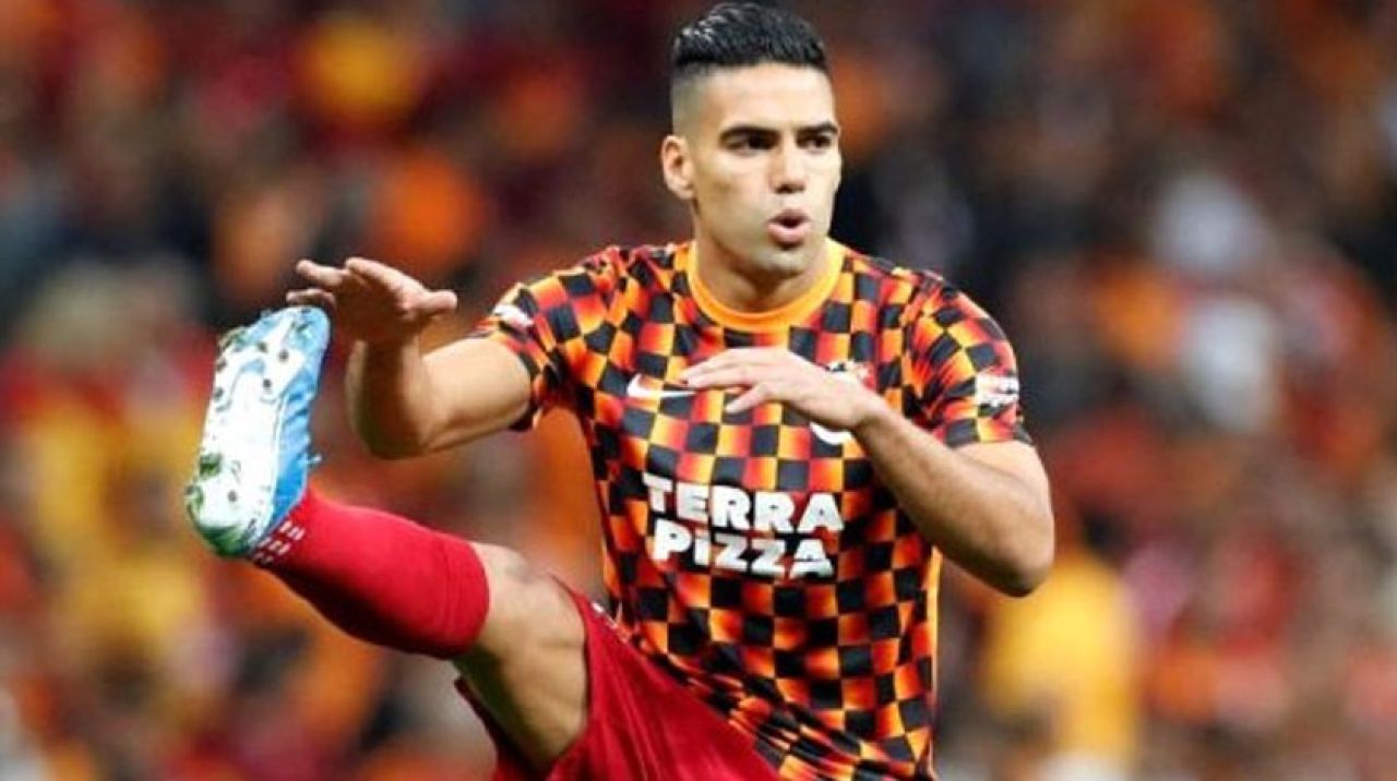 Beşiktaş derbisi öncesi Galatasaray'da Falcao krizi