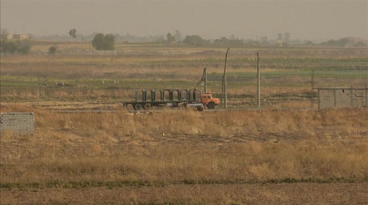 YPG/PKK, Aynularab'da tünel ve hendek kazıyor