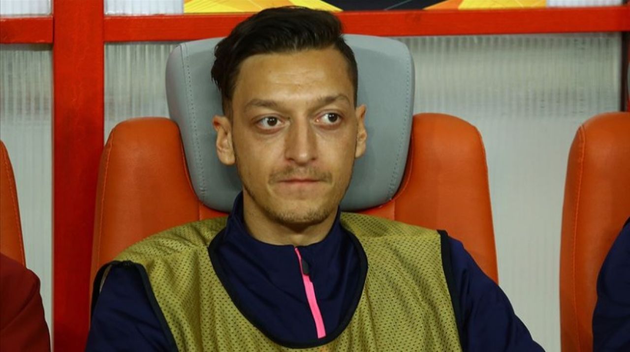 Emery'den Mesut Özil eleştirilerine cevap