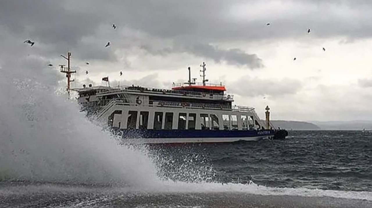 Deniz ulaşımına fırtına engeli