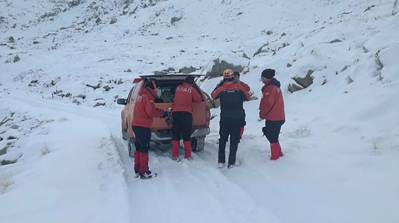 Uludağ'da 2 dağcıyı arıyorlardı! AKUT ekibi de kayboldu