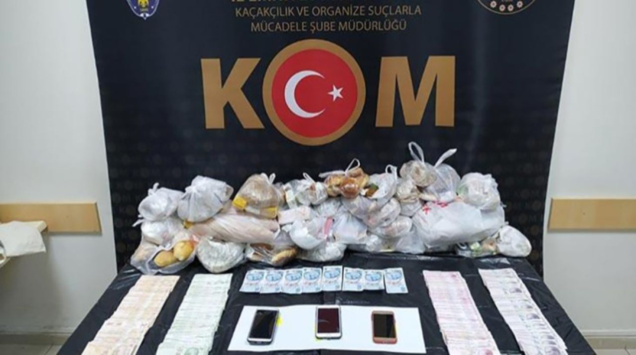 Ekmek alıp 100 lira verince her şey ortaya çıktı