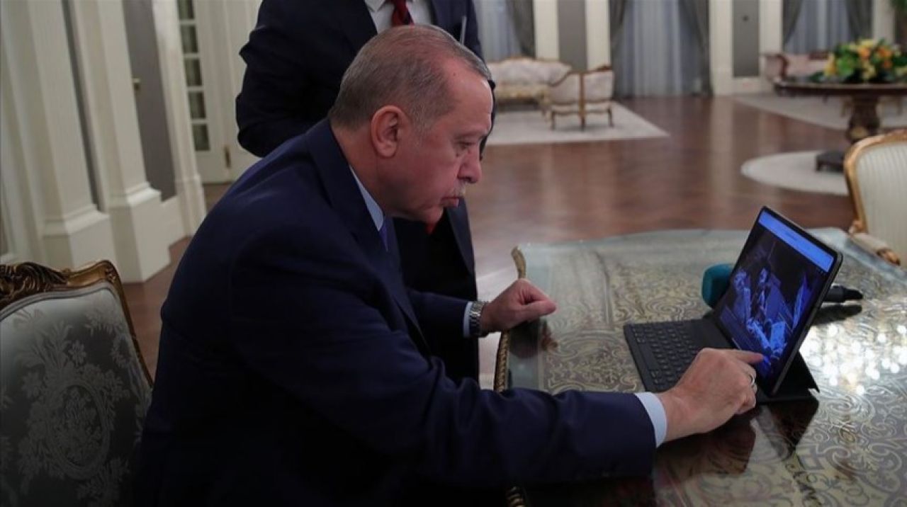 Erdoğan 'Yılın Fotoğrafları' oylamasına katıldı