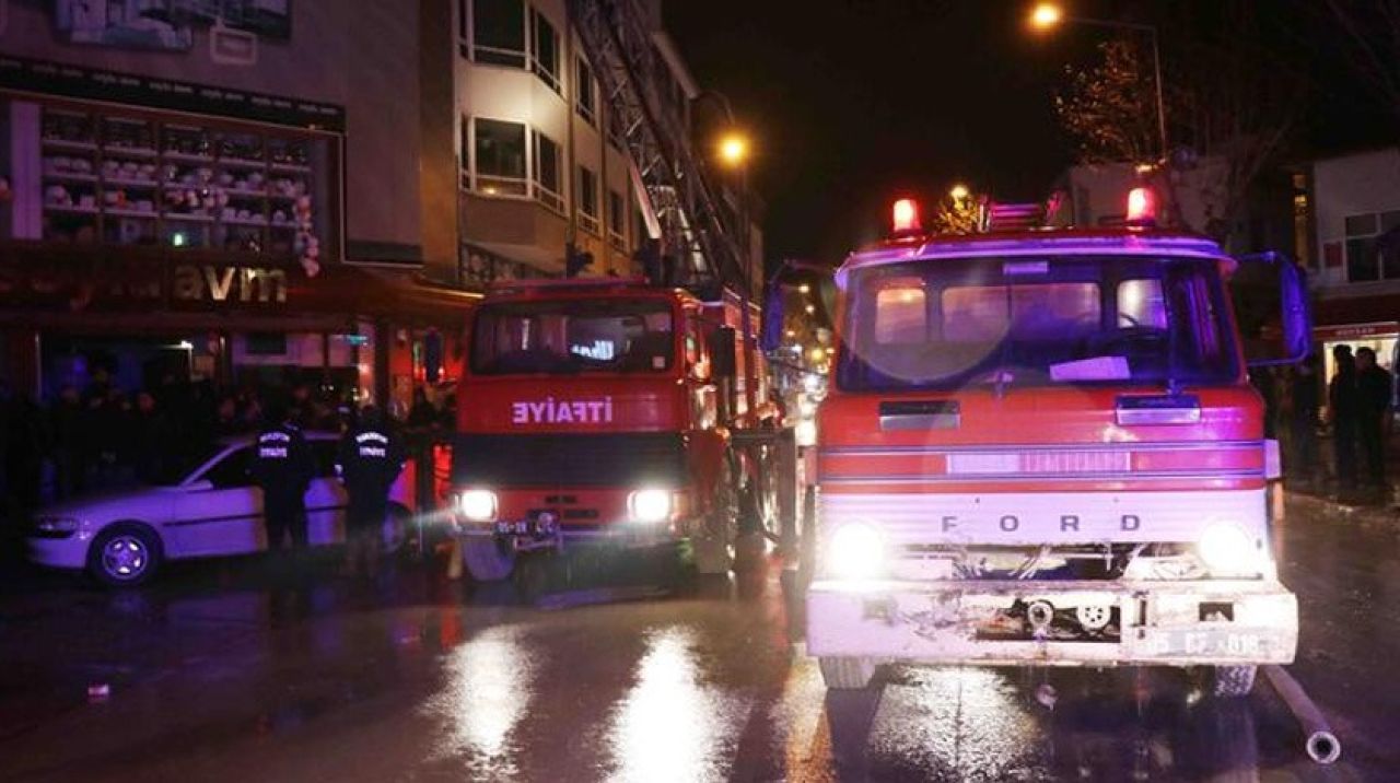 AVM'de facia: 2 ölü, 3 kişi yoğun bakımda