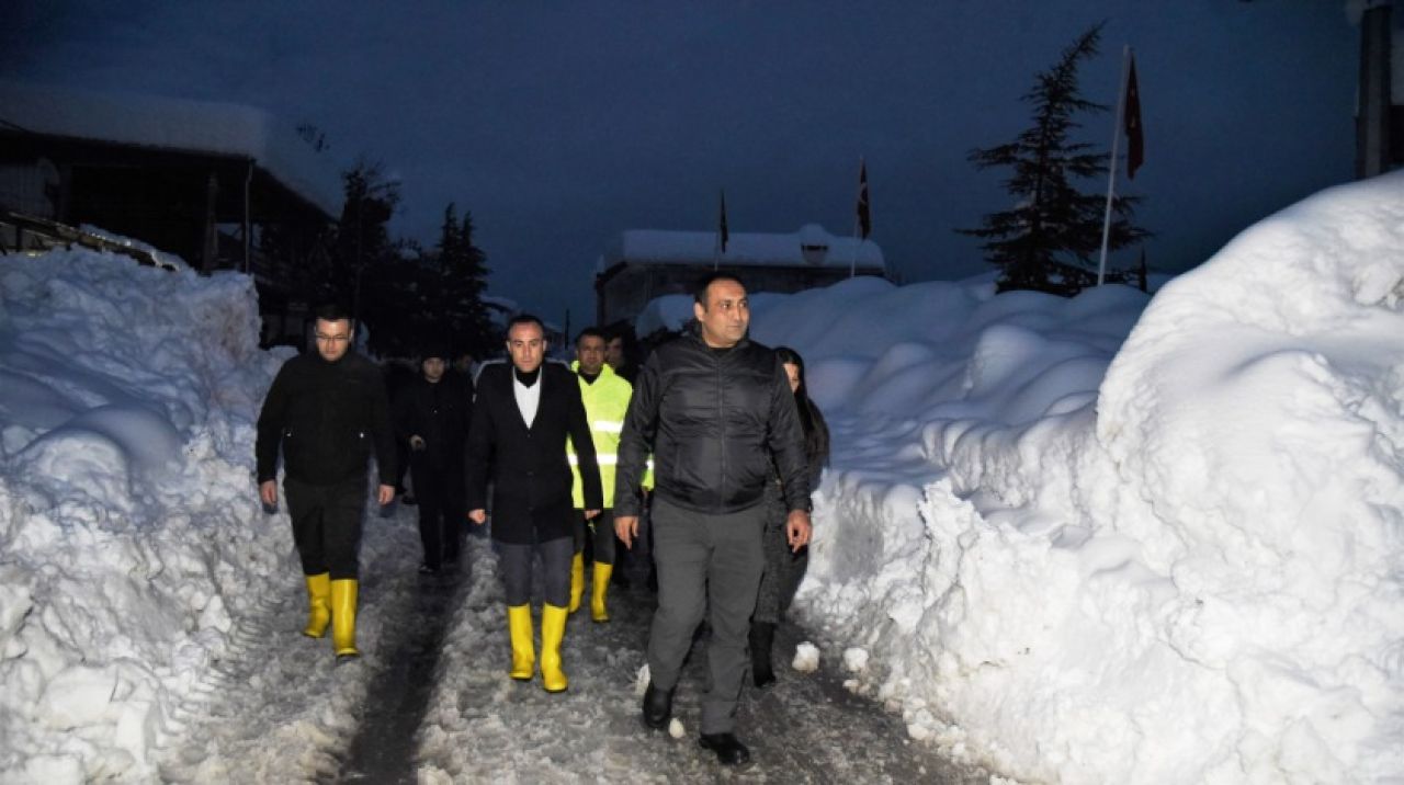 Başkan Yılmaz, yaylalarda kar mesaisi yaptı