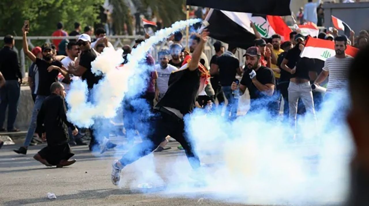 Irak'ta protestolar devam ediyor! Çok sayıda yaralı var