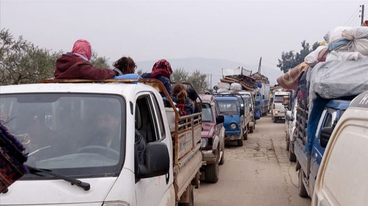 36 bin sivil daha Türkiye sınırı yakınlarına göç etti