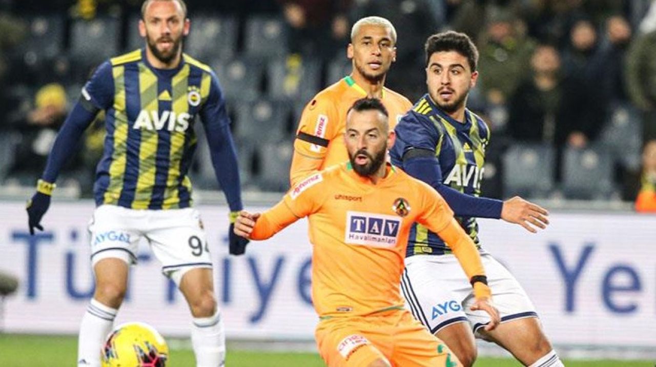 Fenerbahçe, Alanyaspor'la 1-1 berabere kaldı