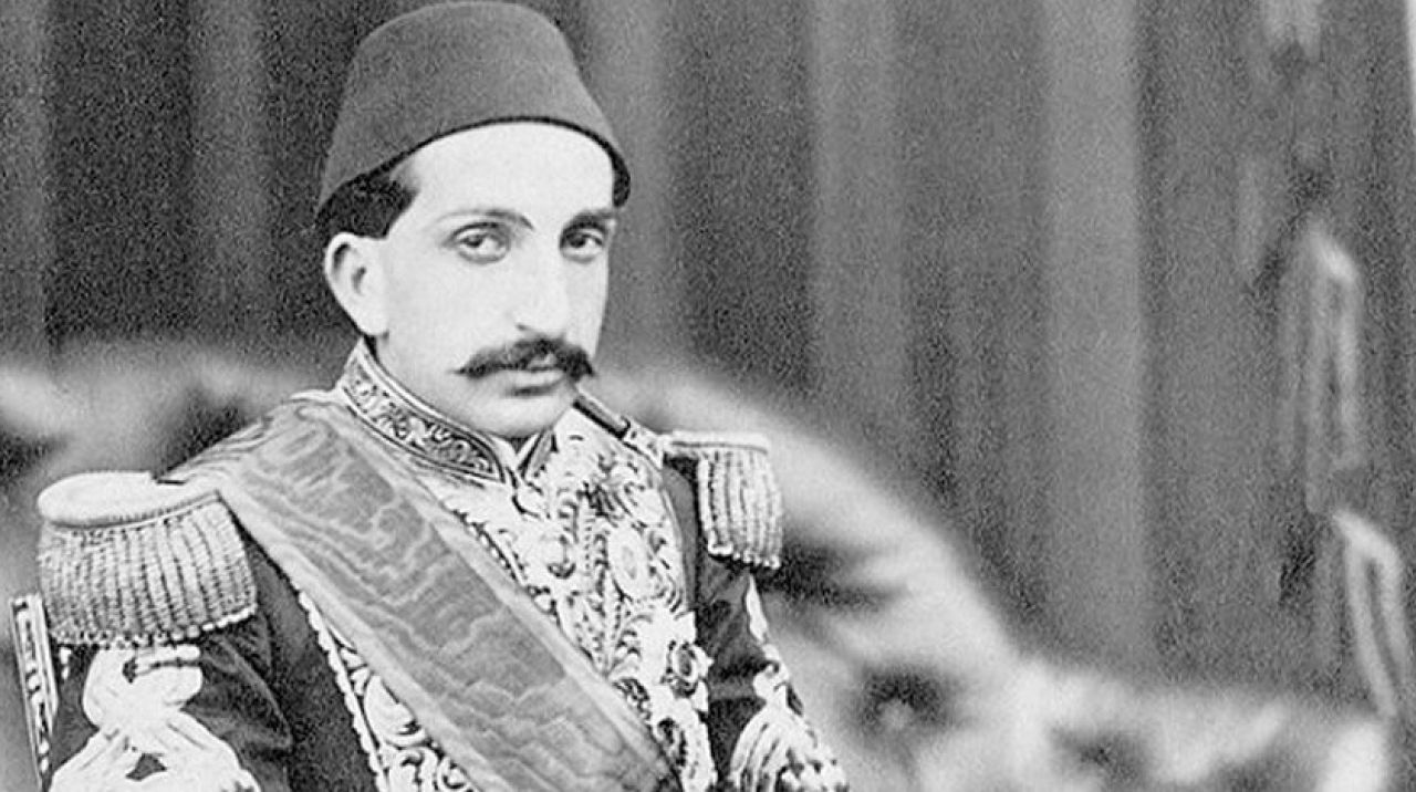 Abdülhamid'in altın saati satışa çıkıyor!