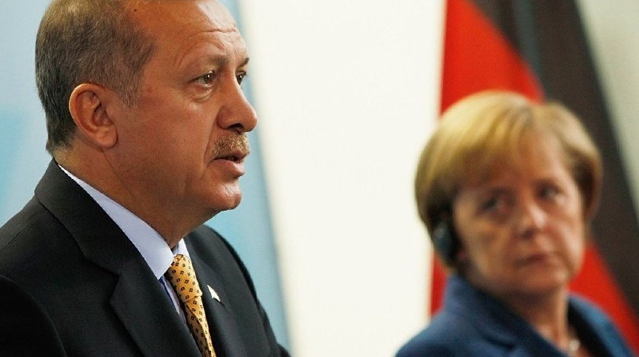 Erdoğan, Merkel ile görüştü