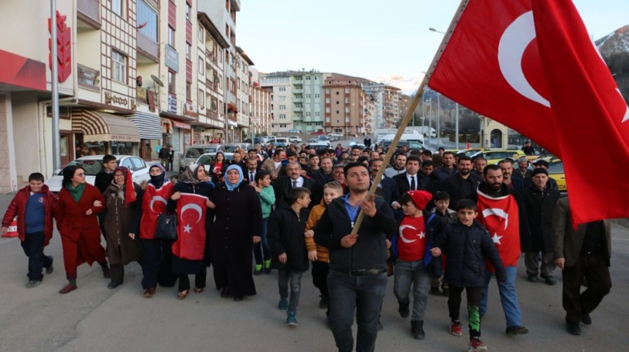 İspirli Gençler'den Bahar Kalkanı Harekatı’na destek yürüyüşü