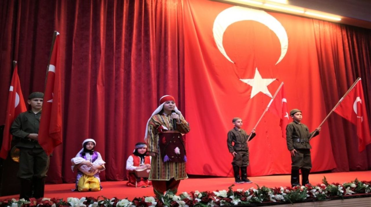 İstiklal Marşı'nın en güzel okumak için yarıştılar