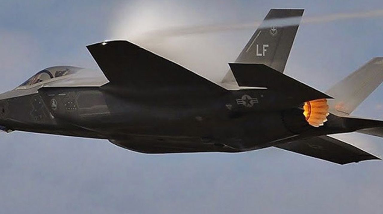 F-35'e korona darbesi