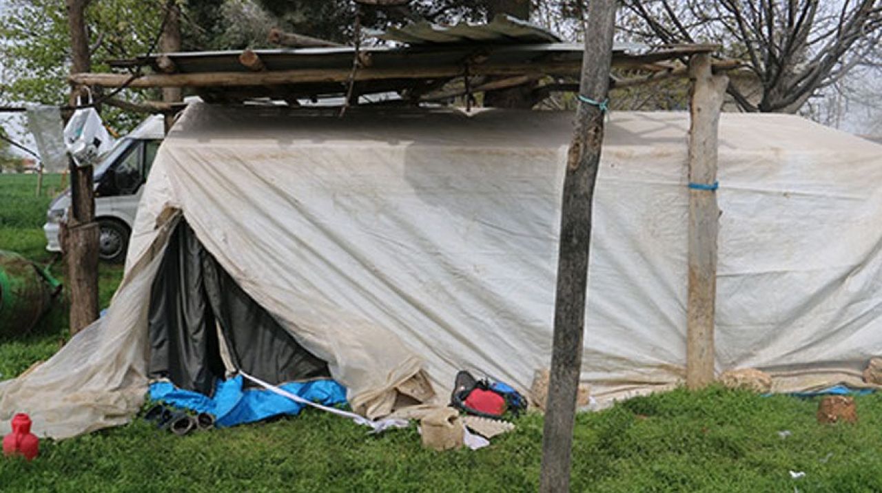 Memleketine döndü, kendini çadıra kapattı!