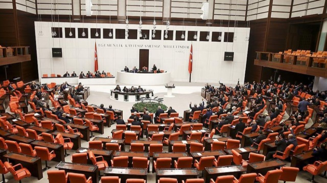 AK Parti ve MHP'den sağlıkçılar için yeni yasa teklifi