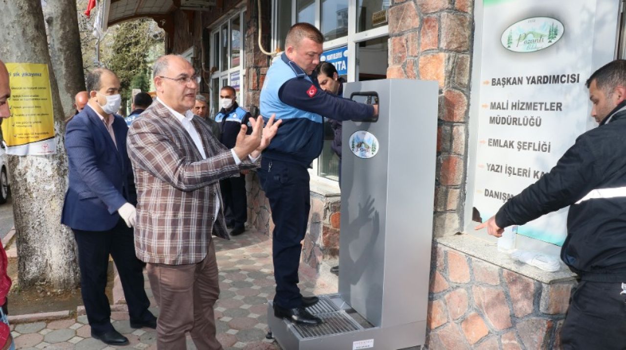 Başkan Çay'dan vatandaşlara dezenfekte makinesi