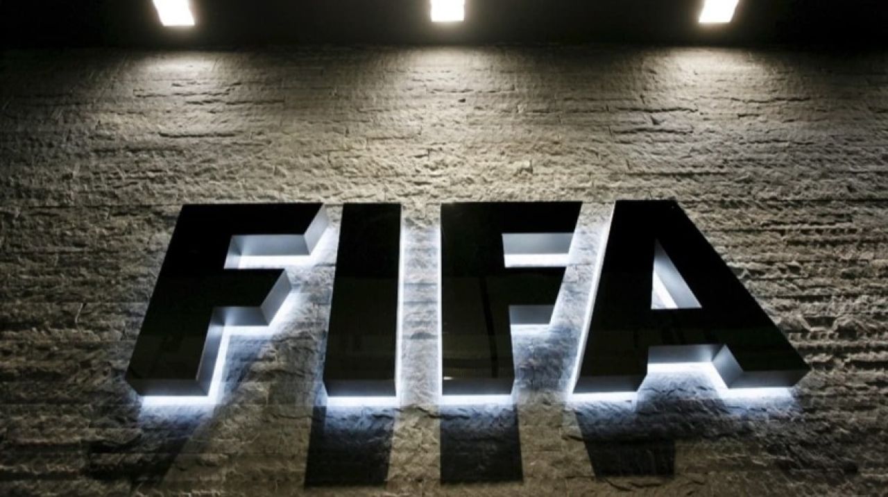 FIFA'dan futbolcu sözleşmeleriyle ilgili yeni açıklama