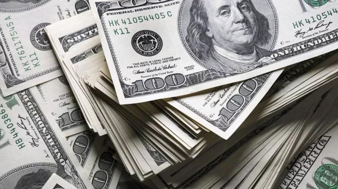 Dolar kuru sabah saatlerinde 7,0201 TL'den işlem görüyor