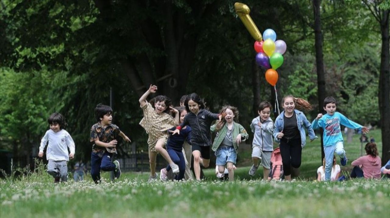 14 yaş ve altı çocukların sokağa çıkma izni sona erdi