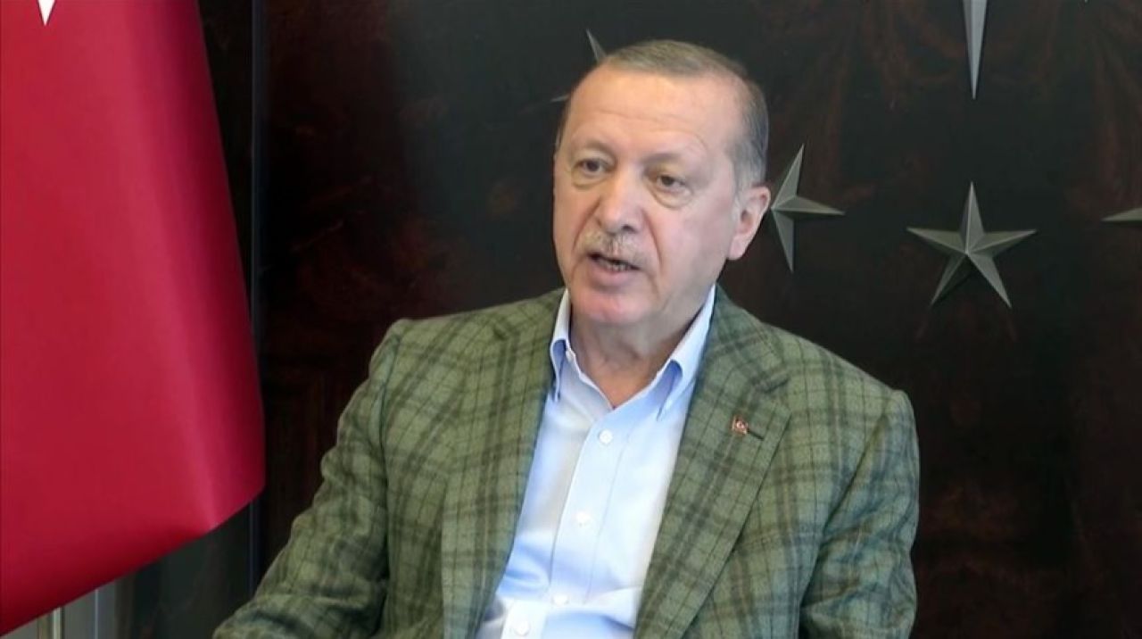 Erdoğan'dan gençlere sahte sosyal medya hesabı uyarısı